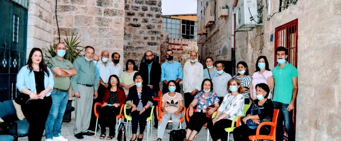 مدير صحة بيت لحم يقدم محاضرة حول 