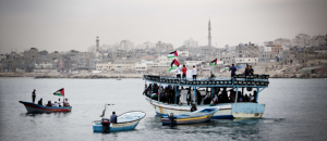 gaza-boat-flags (1)