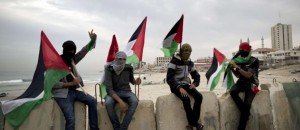 gaza-boat-flags (3)
