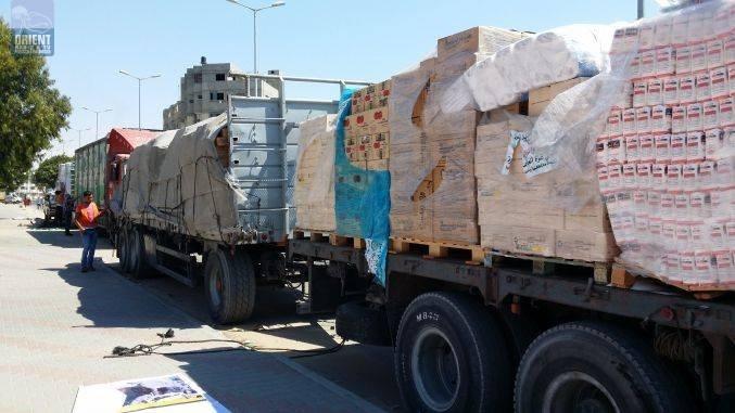 إدخال 720 شاحنة لغزة