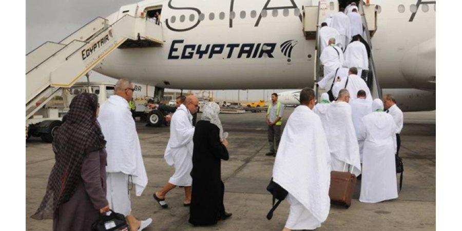 70 حاجًا من أهالي قطاع غزة يصلون الي مطار القاهرة