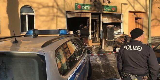 مجهولون يضرمون النار في مسجد بالعاصمة الألمانية
