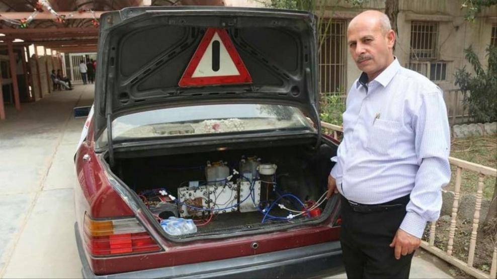 عراقي يخترع نظاما جديدا لتشغيل السيارة بالماء