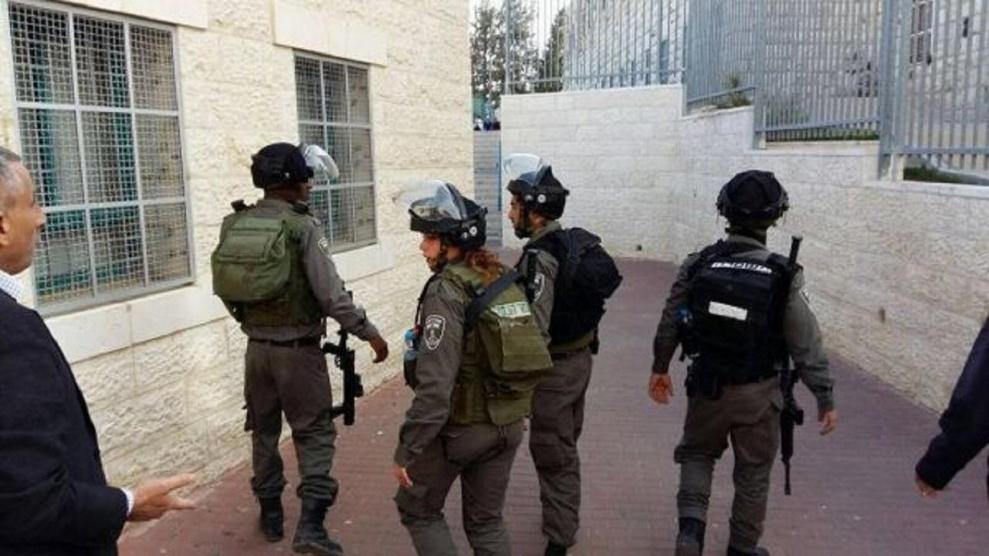 الاحتلال يقتحم بلدة حزما بعد إصابة جندي إسرائيلي