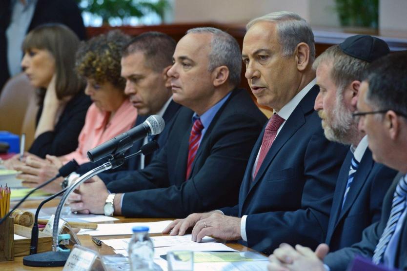 رئيس الائتلاف الحكومي الإسرائيلي يهدد بحل الحكومة