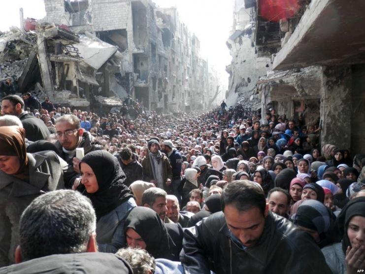 6 شهداء لاجئين بقصف مخيم اليرموك لليوم السادس