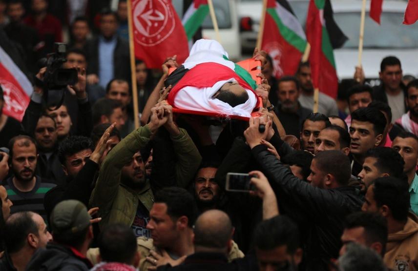 تشييع جثمان الشهيد الصحفي أحمد أبو حسين في قطاع غزة 
