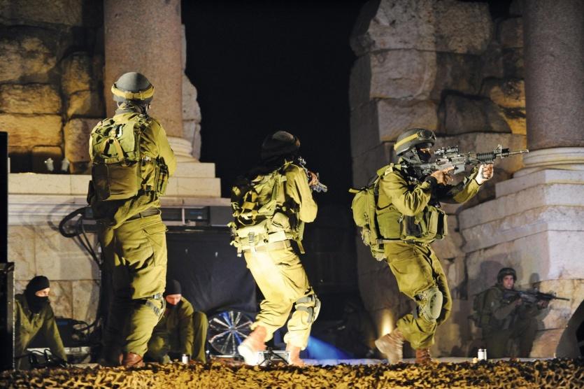  الاحتلال يعتقل 20 مواطنًا بمداهمات ليلية بالضفة والقدس