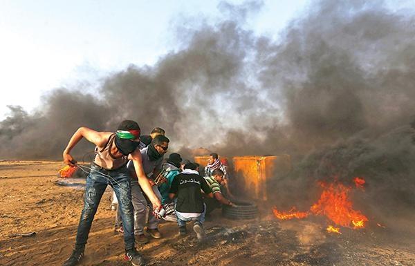 شهيد و50 اصابة على حدود غزة