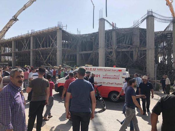 اصابة مواطن بانهيار سقف قيد الانشاء في نابلس 