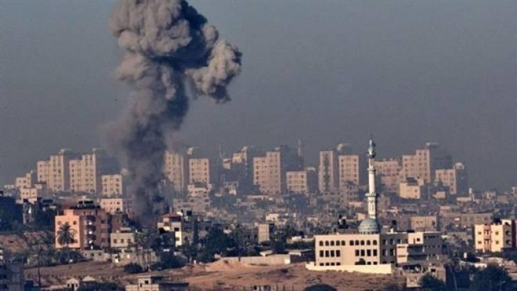 محدث| 3 شهداء واصابات بقصف مكثف للاحتلال على غزة