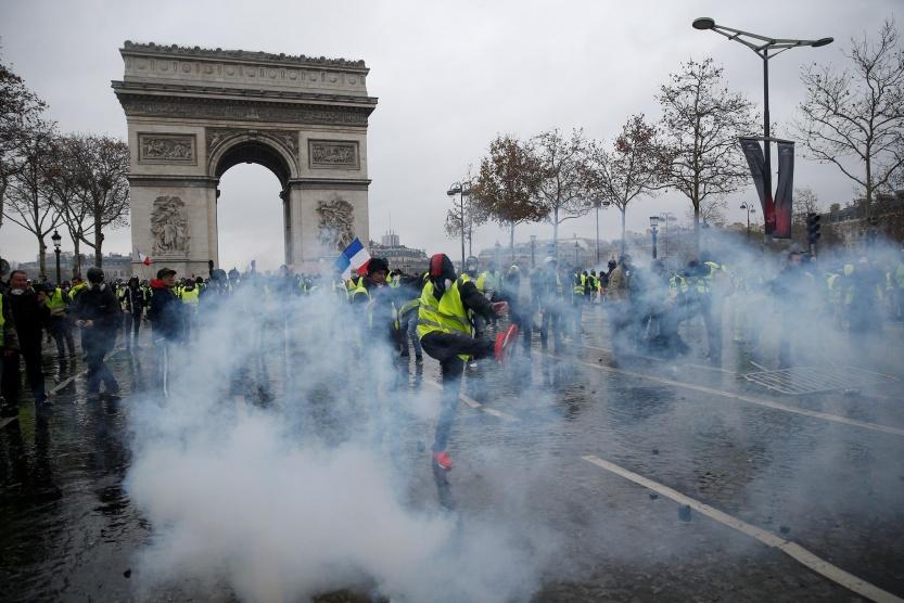 فرنسا تنشر 89 ألف شرطي تحسبا لاحتجاجات السبت