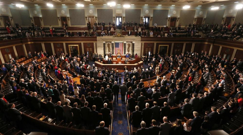 الكونغرس يسعى لإلزام ترامب بنيل موافقته قبل توجيه ضربة لإيران