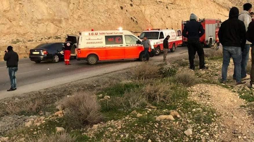 بالصور | مصرع مواطن و5 اصابات في حادث سير بواد النار شرق بيت لحم