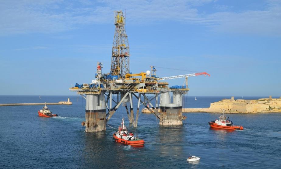 اسرائيل تنقب عن النفط على حدود لبنان