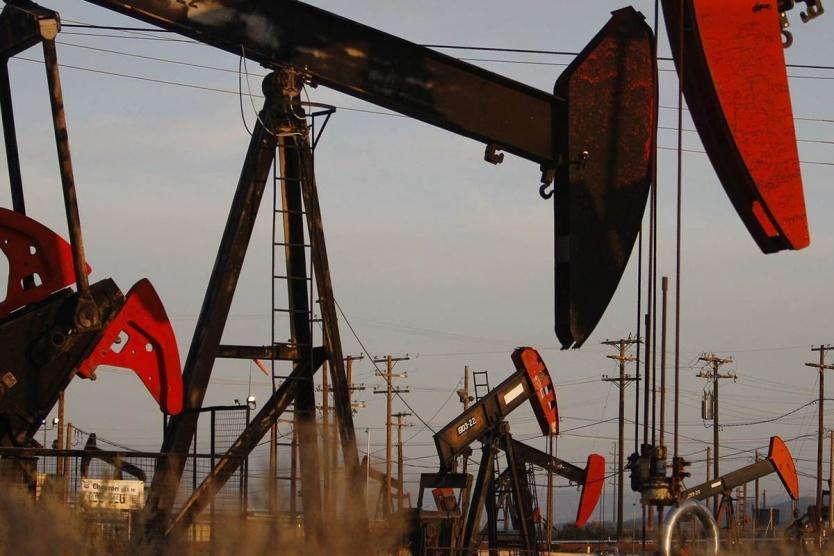 النفط يواصل التراجع من أعلى مستوياته في 2019