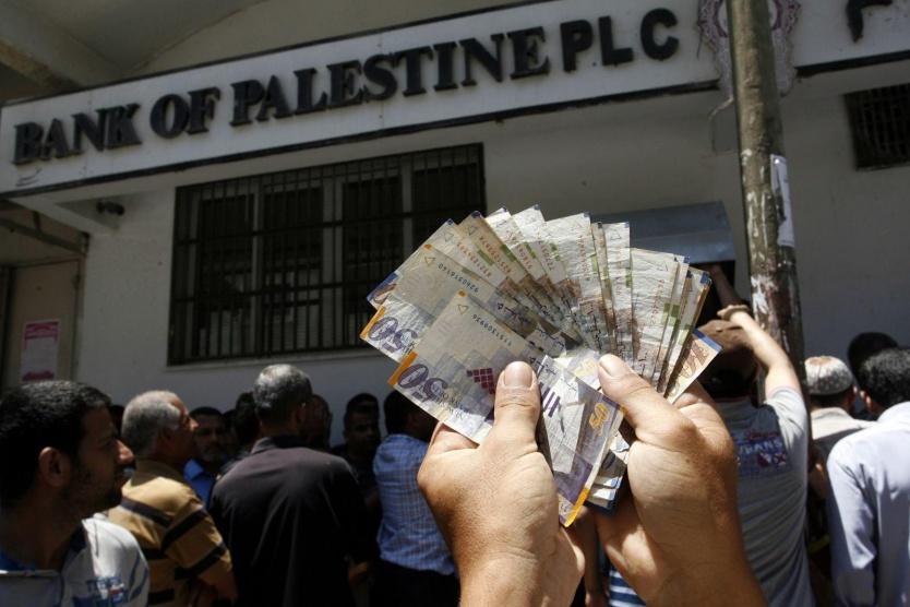 قرار إسرائيلي بخصم 42 مليون شيقل شهريًا من المقاصة الفلسطينية