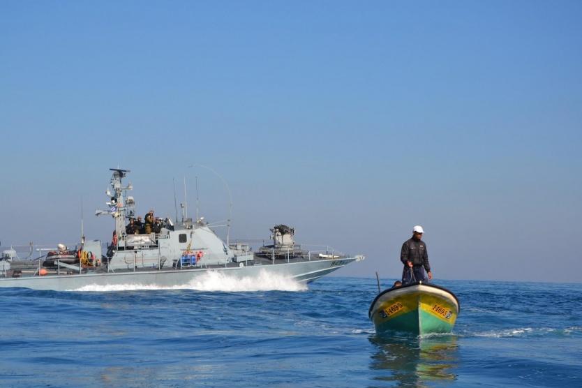 الاحتلال يطلق النار ويطارد الصيادين شمال قطاع غزة