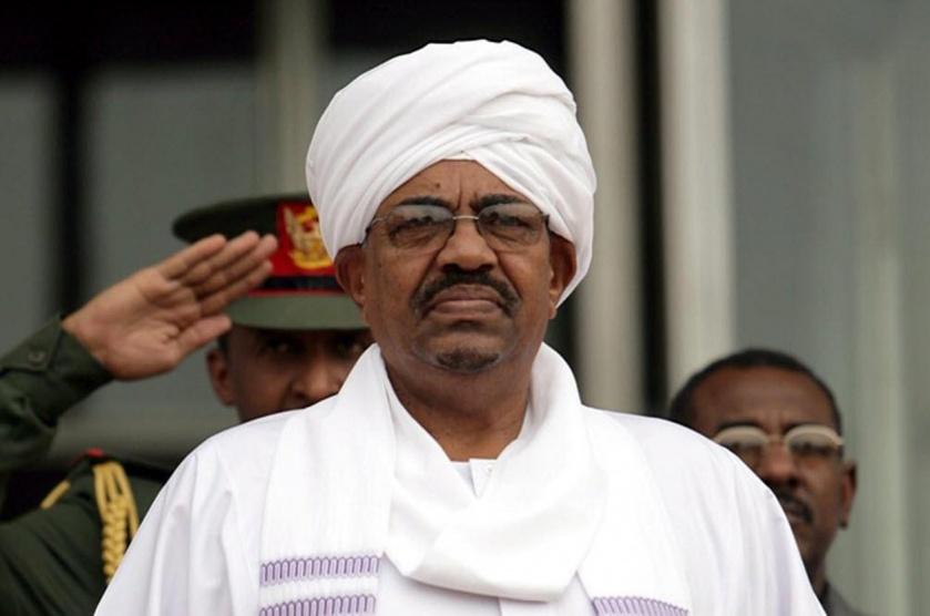 ترقب لبيان إعلان الإطاحة بالبشير..الجيش السوداني ينتشر بمحيط القصر الرئاسي
