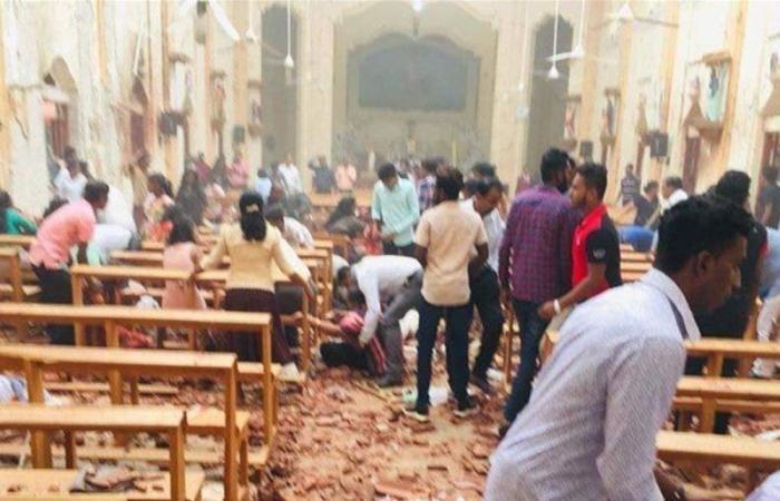 سريلانكا: 42 قتيلا و160 جريحا في تفجيرات كنائس وفنادق