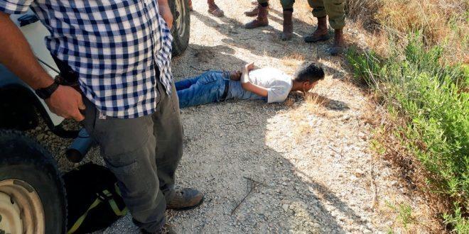الاحتلال يعتقل طفل بزعم محاولته تنفيذ عملية طعن شرق رام الله