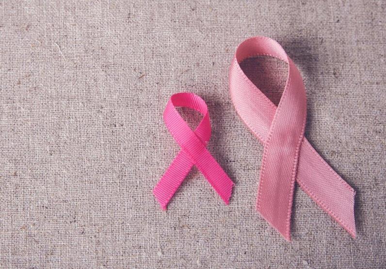 الصحة بغزة تُجري 2800 فحصًا للكشف المبكر عن سرطان الثدي