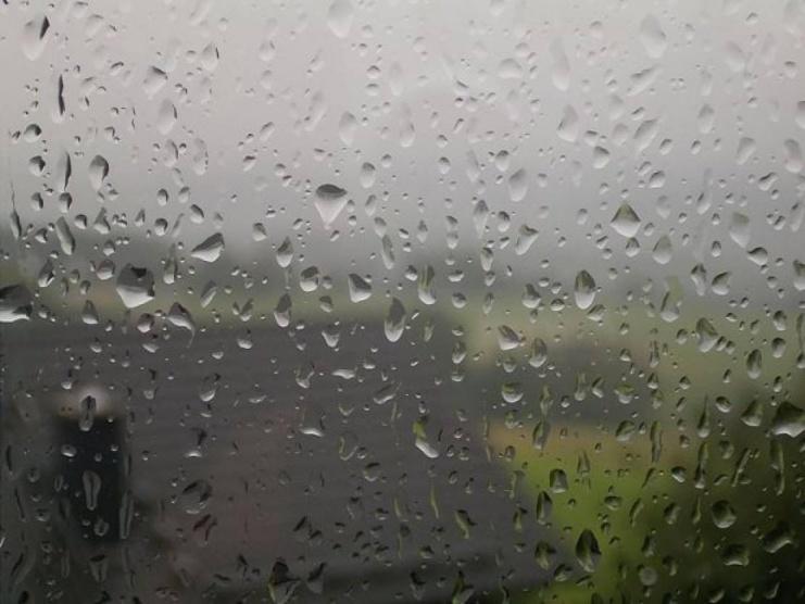 الطقس: بدء المنخفض الجوي وأمطار غزيرة على معظم المناطق