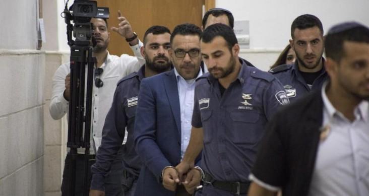 الاحتلال يمدد اعتقال محافظ القدس ومدير التربية ورئيس لجنة أولياء الأمور