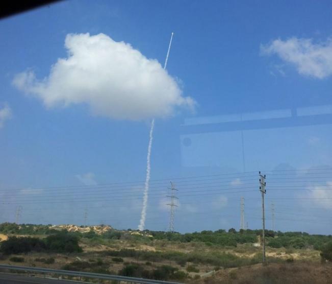 جيش الاحتلال يجري تجربة صاروخية صباح اليوم