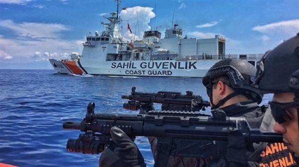 البحرية التركية تعترض سفينة إسرائيلية شرق البحر الأبيض المتوسط   