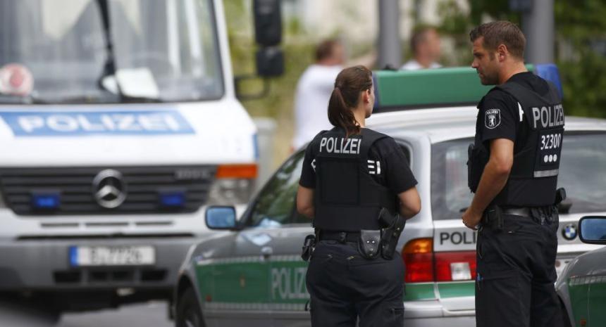 حملات أمنية في عدة ولايات ألمانية للاشتباه في الاعداد لجريمة