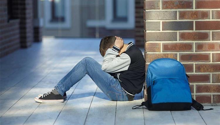 جلوس المراهقين لفترات طويلة يزيد احتمالات إصابتهم بالاكتئاب