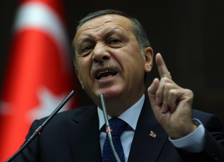 أردوغان: قتلنا 2000 من النظام السوري ودمرنا 300 مركبة
