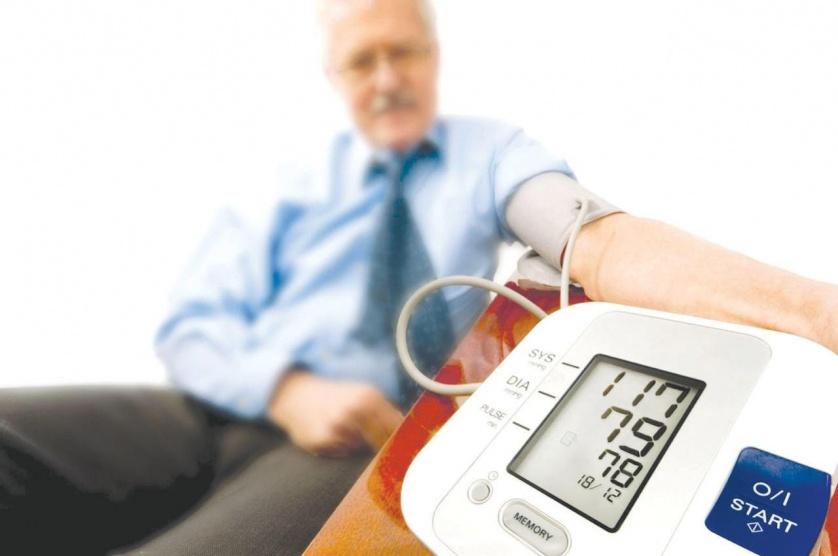 باحثون: ارتفاع ضغط الدم يزيد من خطر ضعف الإدراك