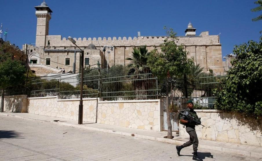 محكمة اسرائيلية تسحب صلاحيات بلدية الخليل وتسمح ببناء مصعد في الحرم