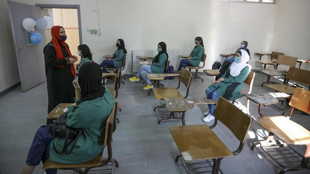 الأردن يعيد فتح معظم المدارس مع ارتفاع إصابات كورونا