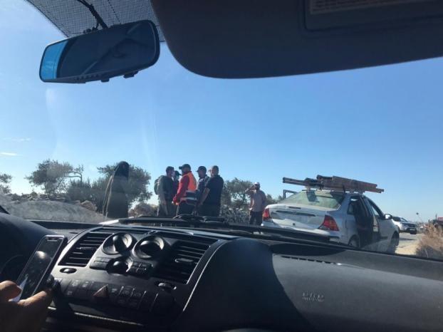  الاحتلال يغلق برقة شمال شرق رام الله ويمنع المواطنين من التوجه لقطف الزيتون