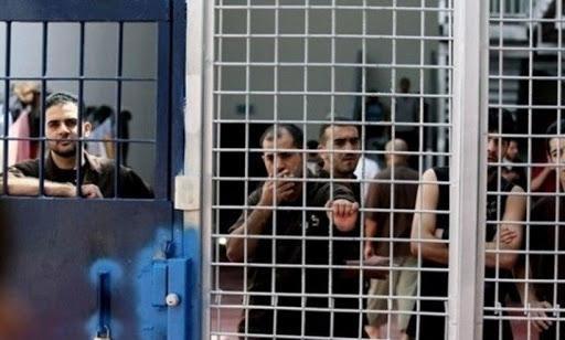 نادي الأسير: الاحتلال يعزل 5 أسرى منذ 21 يوماً في ظروف قاسية