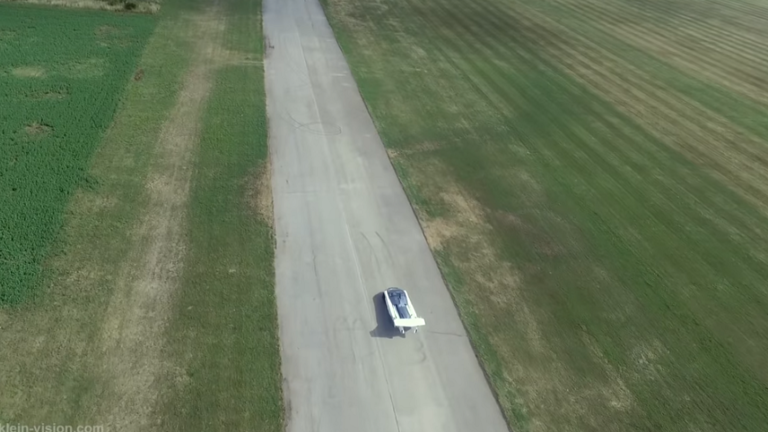 سيارة مبتكرة تتحول إلى طائرة في غضون 3 دقائق تُطرح للبيع قريبا (فيديو)