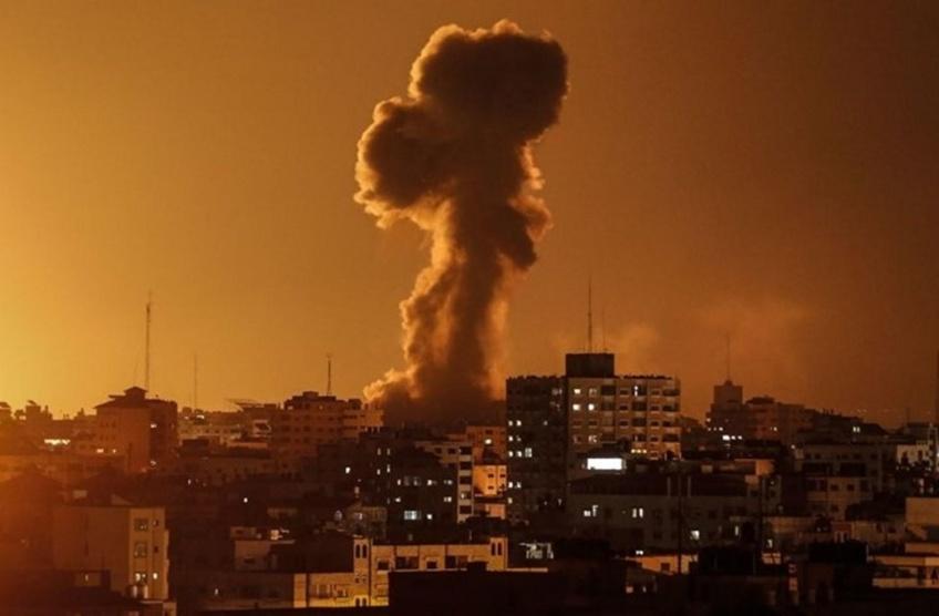 طائرات الاحتلال تشن سلسلة غارات عنيفة على أهداف في قطاع غزة