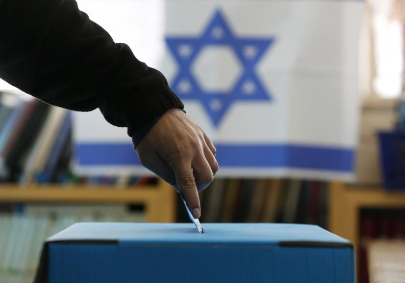 استطلاع اسرائيلي: 51٪ يرون وجوب التوجه إلى صناديق الاقتراع