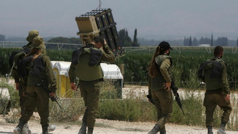 إسرائيل تعلن نتائج تحقيقها بسرقة أسلحة من قاعدة عسكرية قرب لبنان