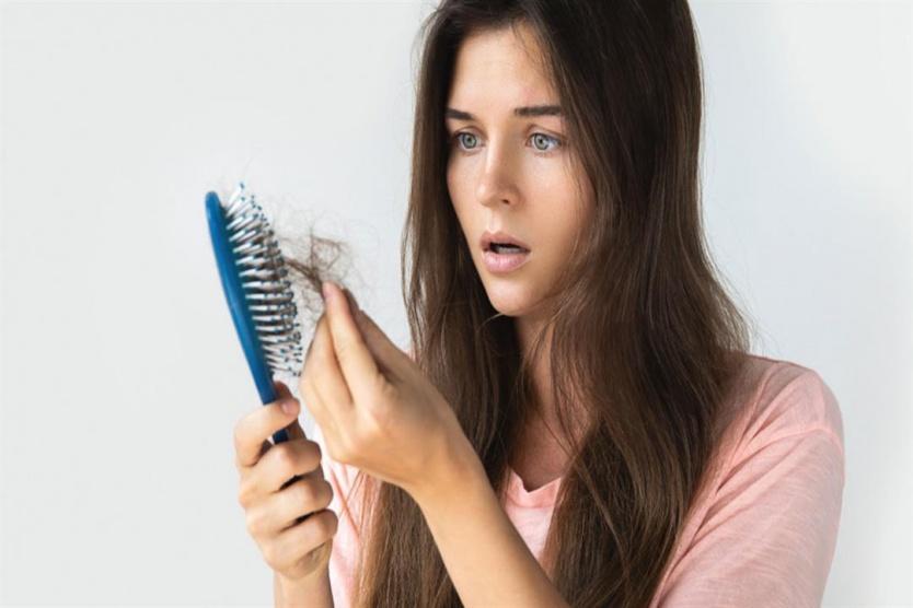 كيف تحمي الشعر من التساقط نتيجة فيروس كورونا؟