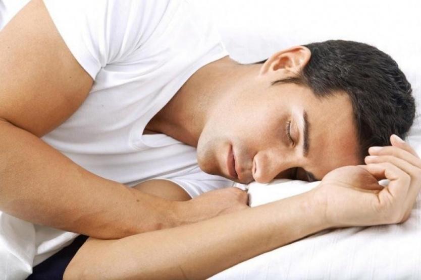 ماذا يحصل لدماغ الشخص الذي ينام 4 ساعات يوميا فقط؟