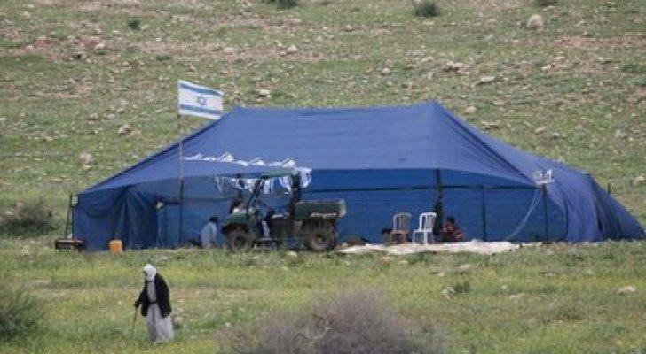 مستوطنون ينصبون خيمة في قصرة جنوب نابلس