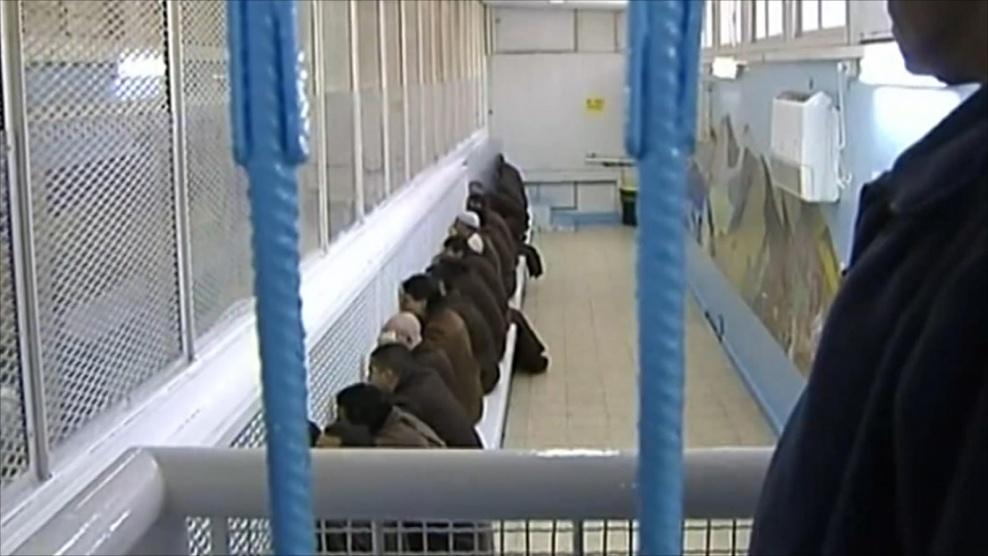 ارتفاع عدد الأسرى المضربين عن الطعام في سجون الاحتلال رفضا للاعتقال الإداري