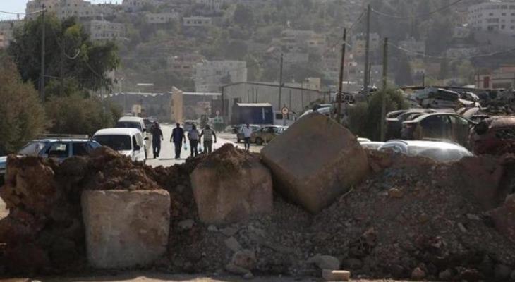 الاحتلال يغلق مدخل منطقة المسعودية شمال نابلس