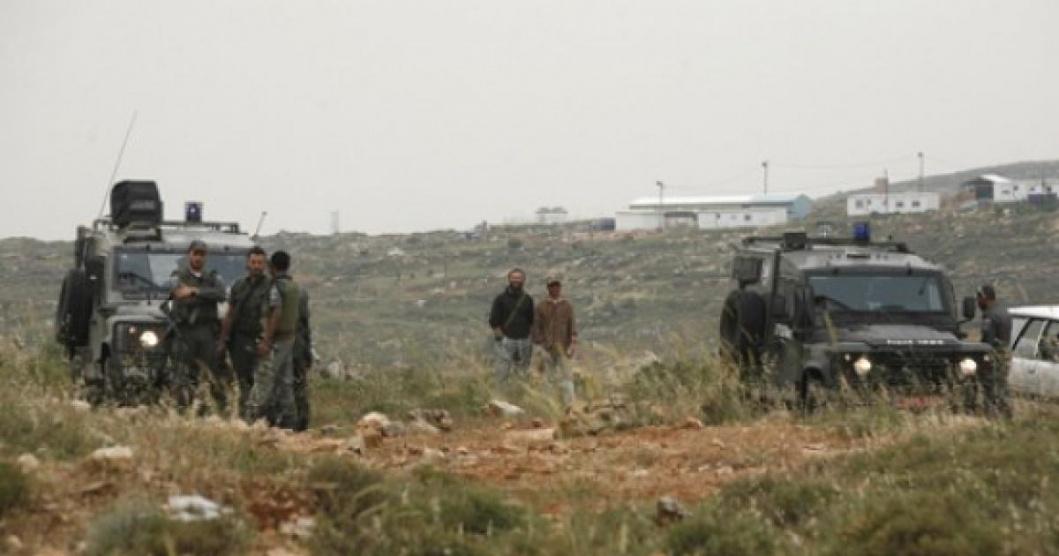 الاحتلال يستولي على أراضي في سعير شمال الخليل   