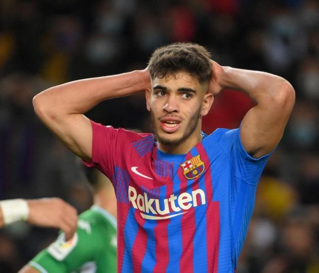 برشلونة يستدعي لاعب مغربي جديد