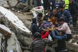 إغاثة دولية- ارتفاع ضحايا الزلزال في سوريا وتركيا إلى 1785 شخصا